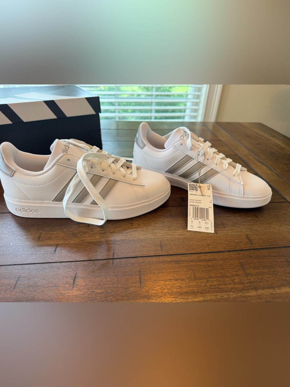 NWT Adidas Grand Court 2.0 Sneakers White Platinum Metallic Size 7.5